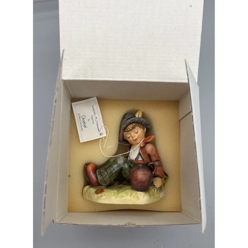 Goebel Hummel Figurine 
